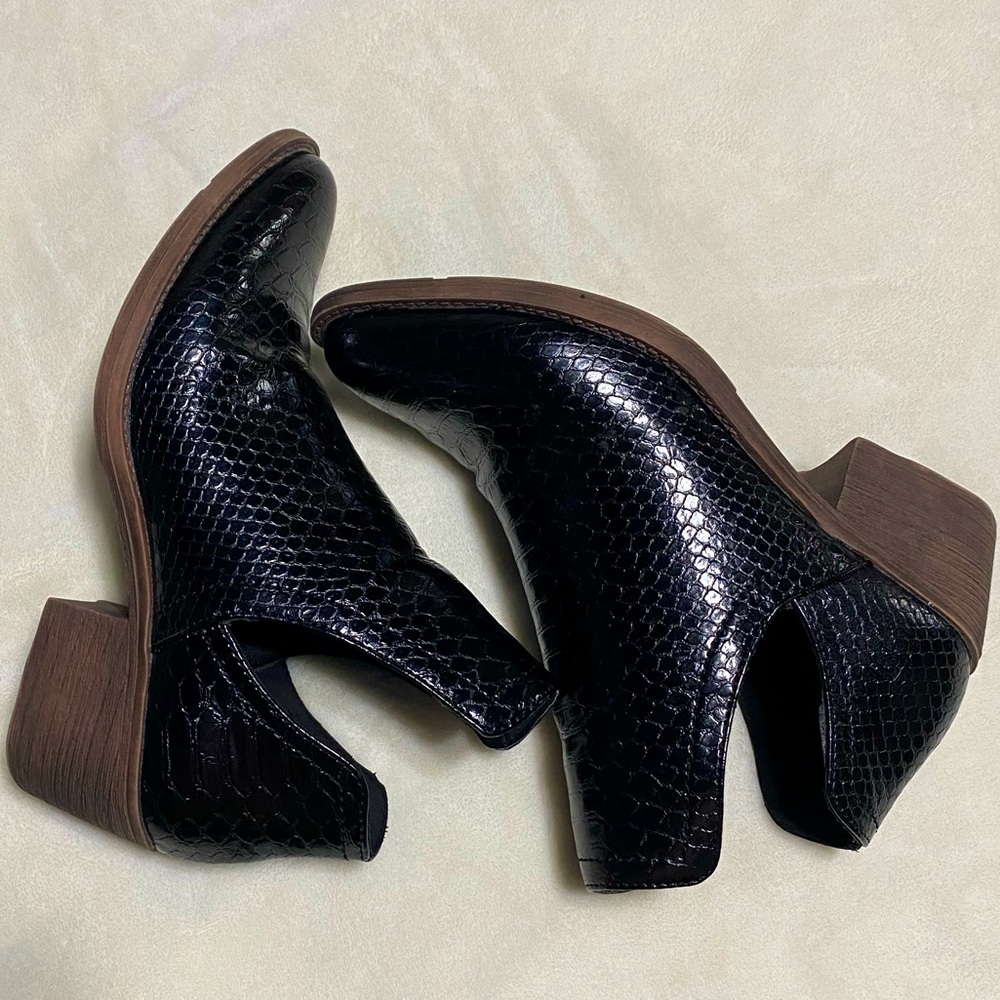 Volatile Black Ankle Boots